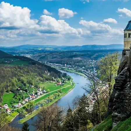 Koenigstein Hostel * كونيجشتاين آن دير إلب